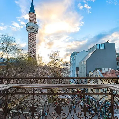 1bd With A Cute Balcony In Kapana By Flat Mаnager דירה *