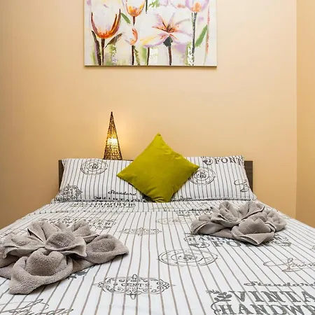 1bd With A Cute Balcony In Kapana By Flat Mаnager פלובדיב